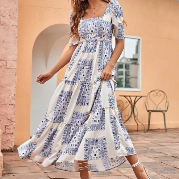 Square Neckline Maxi Dress - Picture 2 of 9